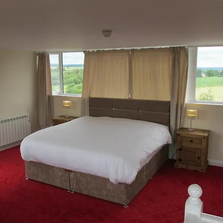 Country Hotel 3*