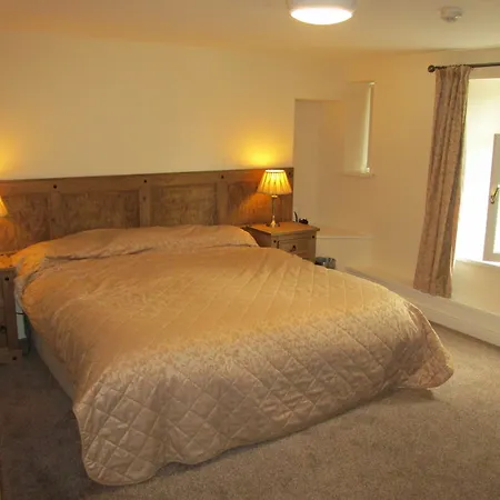 Country Hotel 3*